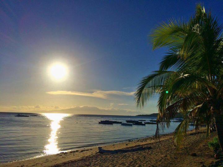 Islandia Beach Resort Siquijor Exterior foto